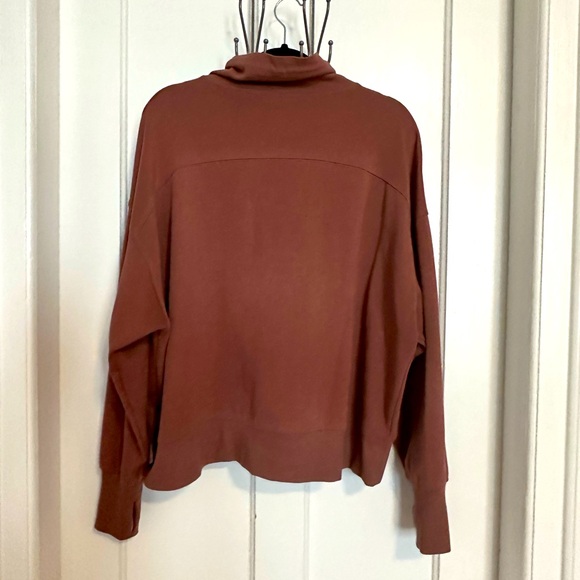 Old Navy GUC Size 2X Dynamic Fleece Half Zip Pullover Top - Picture 5 of 7
